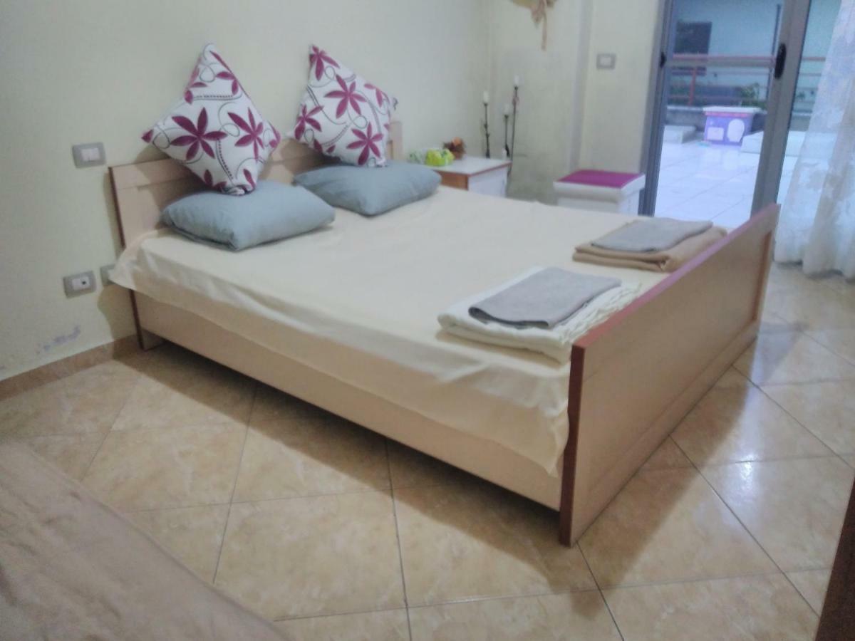 Queen Hostel Durres Ngoại thất bức ảnh